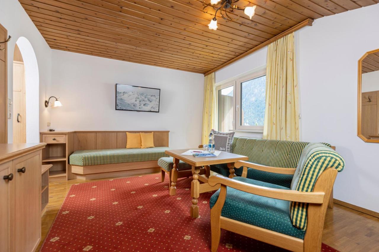 Appart & Hotel Garni Villa Knauer Mayrhofen Exterior photo