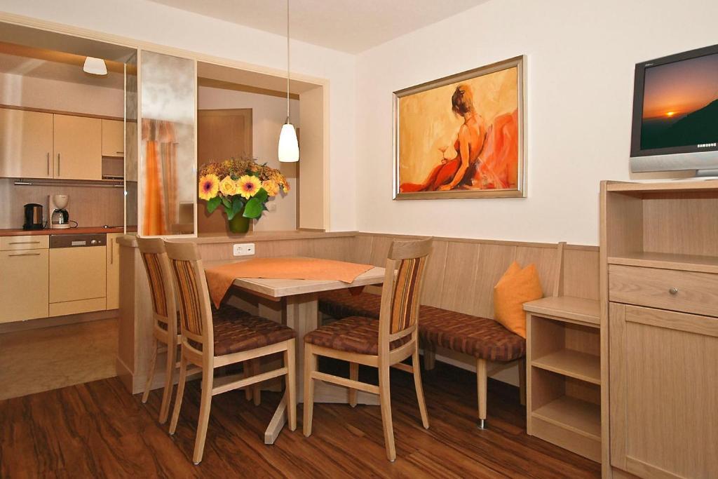 Appart & Hotel Garni Villa Knauer Mayrhofen Room photo